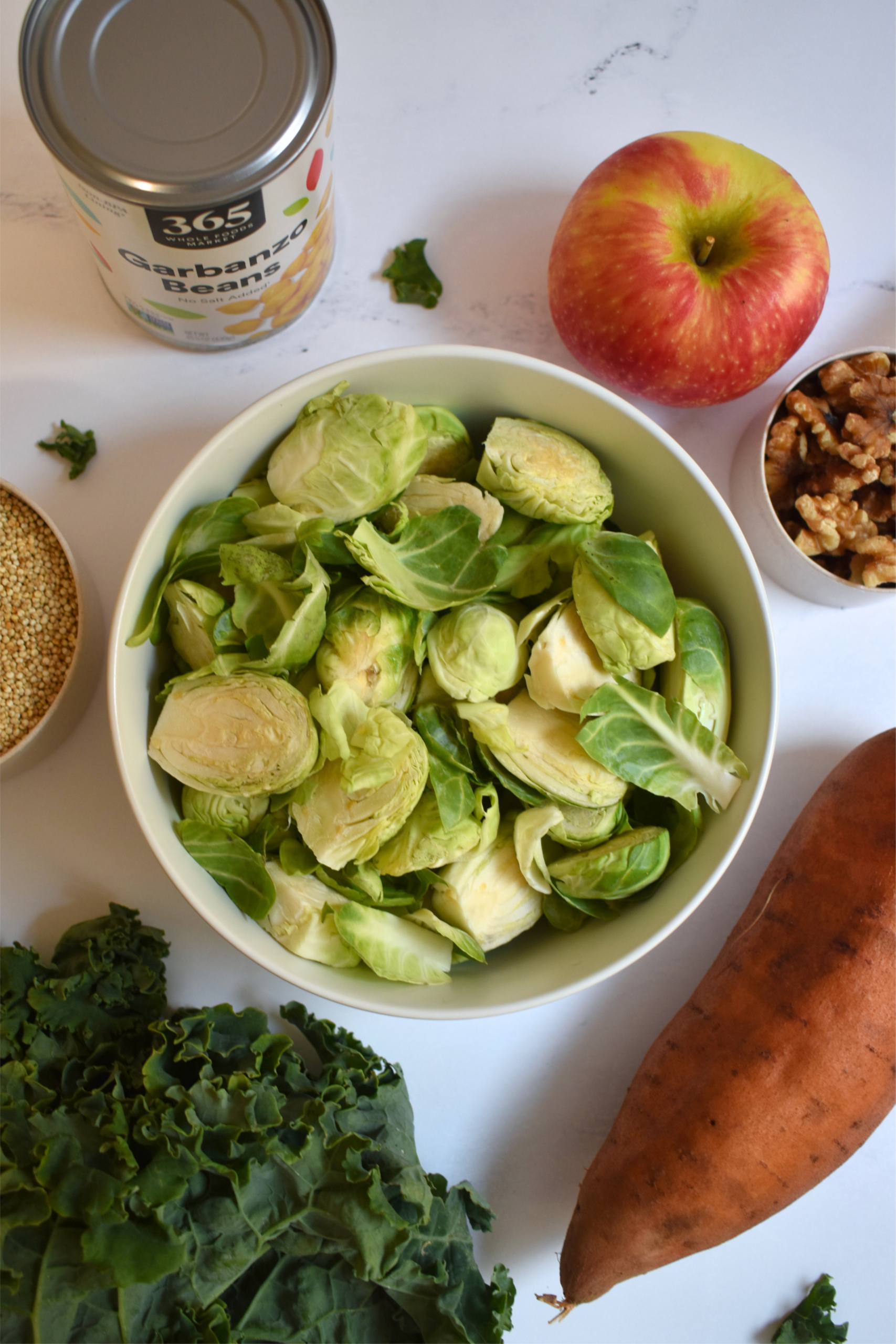 Kale Quinoa Bowls with Creamy Pesto Aioli