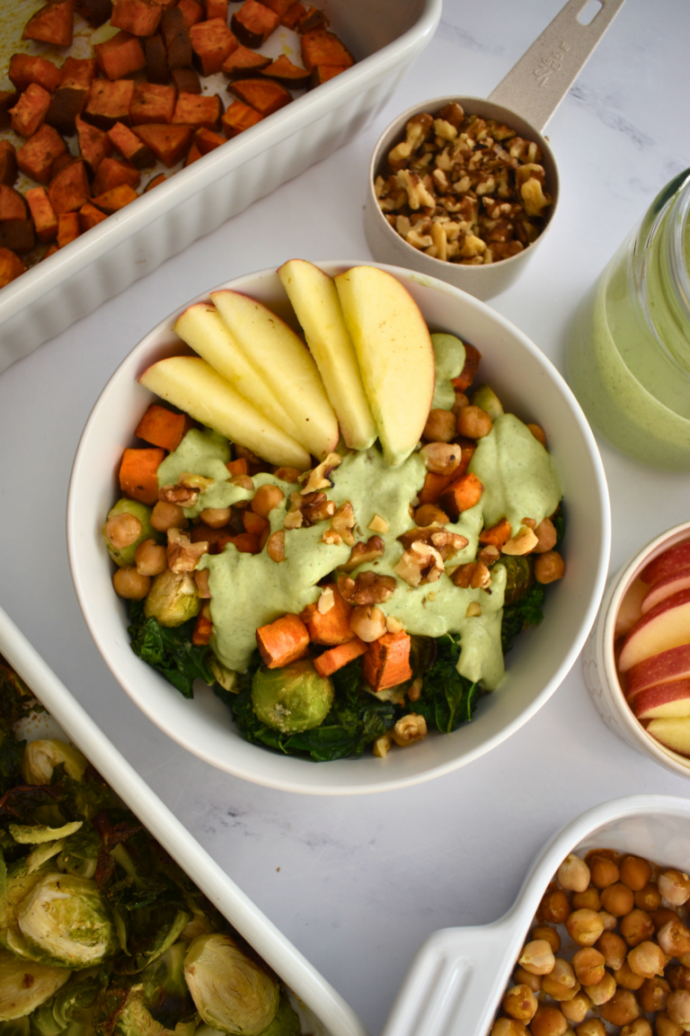 Kale Quinoa Bowls with Creamy Pesto Aioli