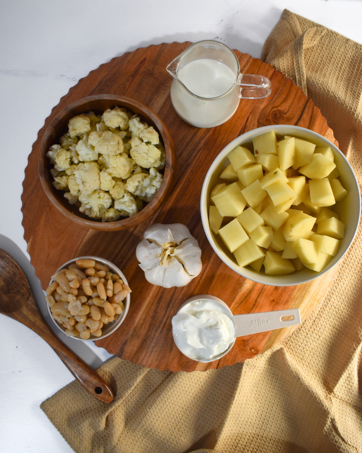 Healthy Mashed Potatoes with Cauliflower and White Beans