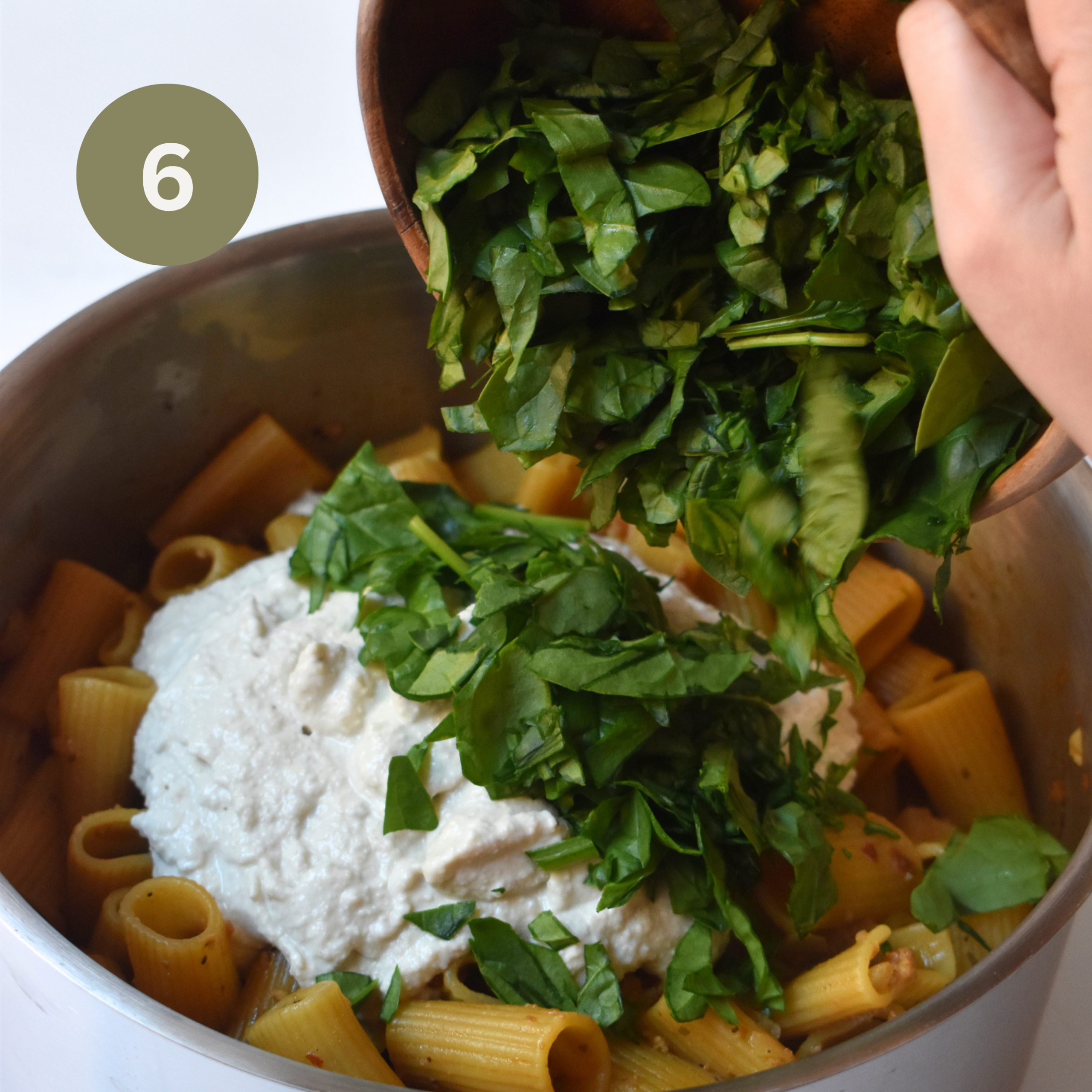 One-Pot Creamy Vegan Beef Pasta