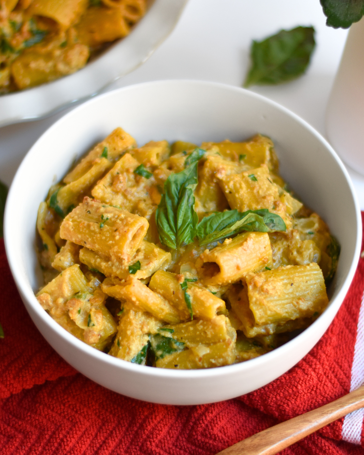 One-Pot Creamy Vegan Beef Pasta